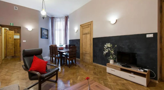 Апартаменты 5 Bedroom Family Apartment