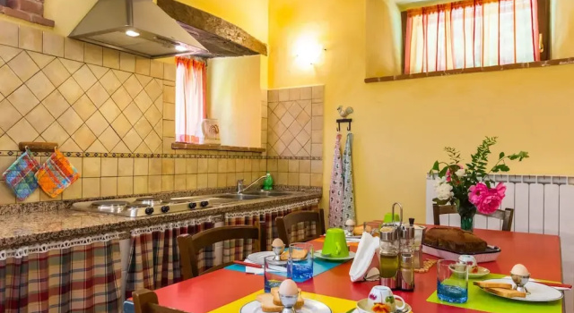 Коттедж Classic Farmhouse in Hilly Area in Gubbio With Pool