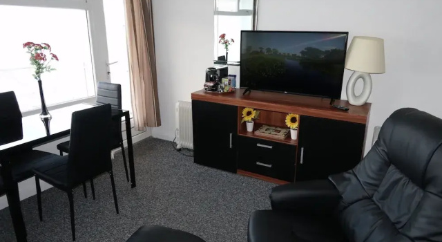 Двухместные апартаменты с балконом и рядом с пляжем Devoncourt Devoncoast SeaView Apartments