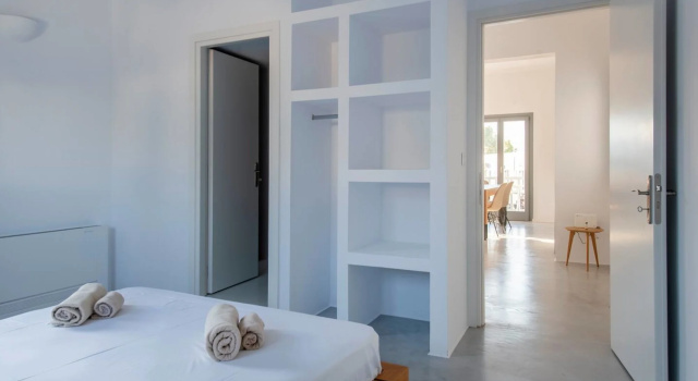 Parikia s Crossroad 3 Bedroom House