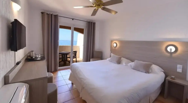 Двухместный номер Standard с балконом Hôtel Dolce Notte