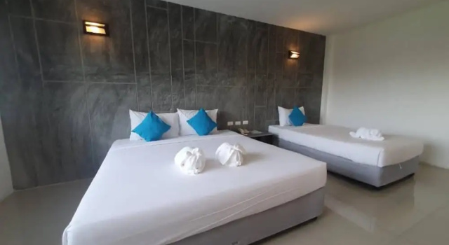 Люкс с балконом Bun Hotel