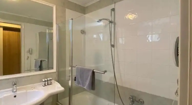 Двухместный номер Superior с балконом Alonissos Beach Bungalows And Suites Hotel