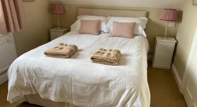 Far Hill Cottage, Забронировать Дом для отпуска Отели Котсуолда с парковкой, Парковка