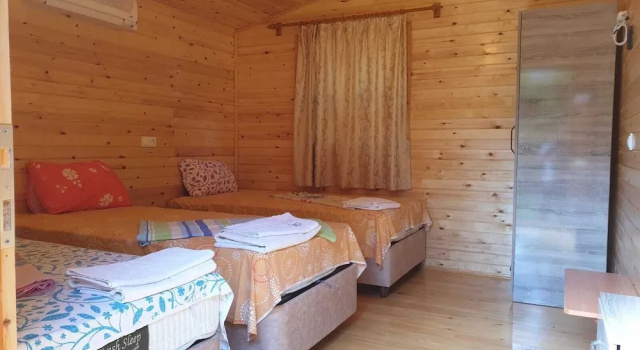 Трёхместный номер Standard Olympos Tatilya Pansiyon