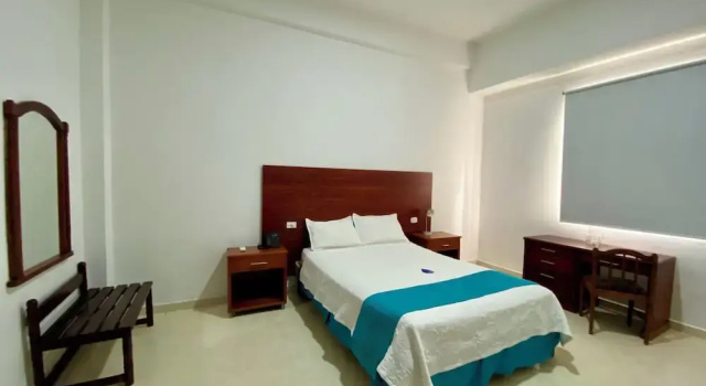 Номер Standard с балконом Hotel Dorado Plaza Centro Histórico
