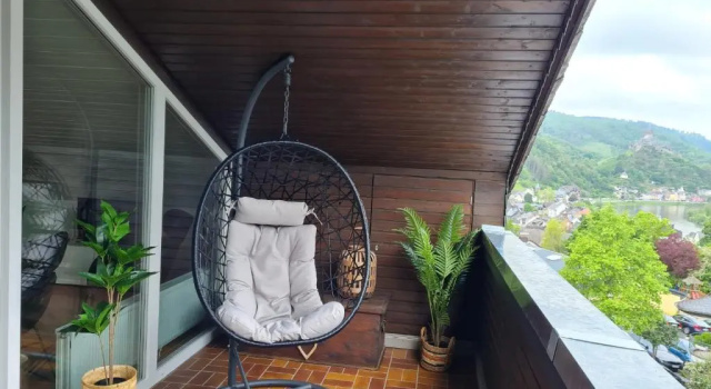 Ferienhaus Am Reilsbach, Забронировать Отель Отели Хунсрюк с парковкой, Парковка