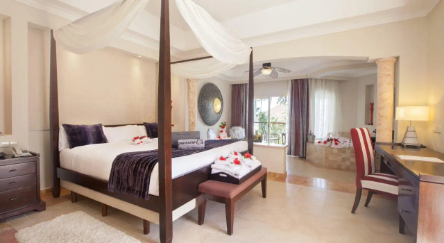 Полулюкс с джакузи Elegance Club 18+ Majestic Elegance Punta Cana - All Inclusive
