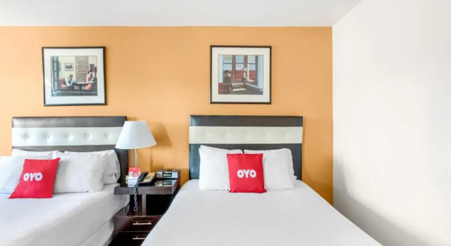 Четырёхместный номер Standard Arlington Motor Inn
