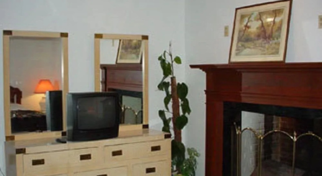 Valley Lodge Motel, Rezerwuj Motel Hummels Wharf Stany Zjednoczone