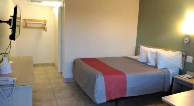 Red Carpet Inn Jeffersonville, Забронировать Мини-отель Мотели Большого Чикаго, Мотель