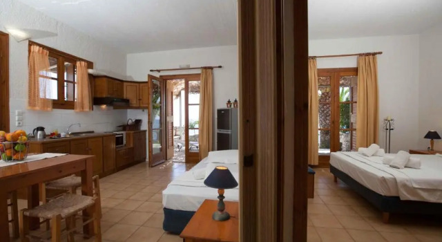 Семейные апартаменты с видом на море Grekis Hotel and Apartments