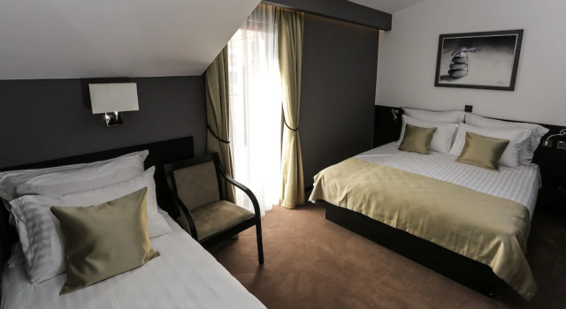 Трёхместный номер Standard с балконом Garni Hotel Zen free parking