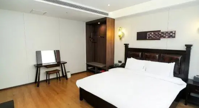 Люкс Huayi Select Hotel (Guanshan International)