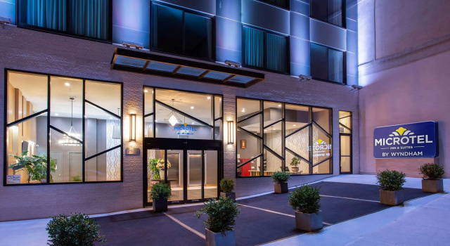 Microtel Inn by Wyndham Long Island City, Забронировать Отель Лонг-Айленд-Сити Куинс