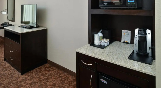 Номер Standard Hilton Garden Inn Cincinnati/West Chester