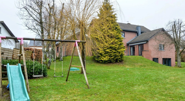 Historic Holiday Home in Malmedy With Garden, Terrace, BBQ, Foglalás Nyaraló Liege szállodák parkolóval, Parkolás