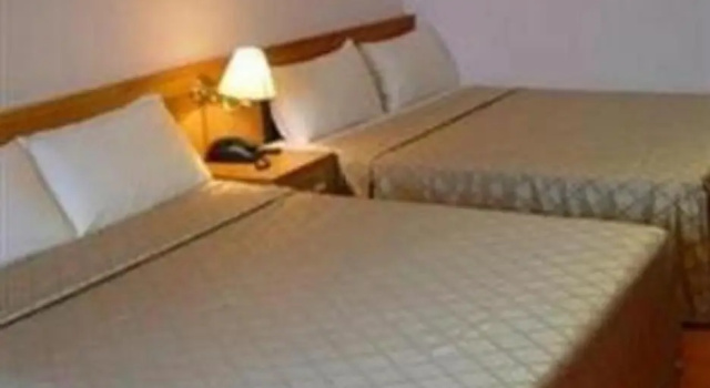 Четырёхместный номер Standard Gau Shan Ching Hotel