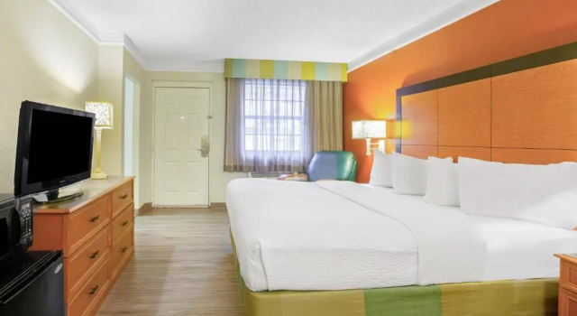 Номер Standard La Quinta Inn by Wyndham Victoria