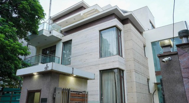 Lime Tree Hotel Sushant Lok Gurgaon Sector 29 Next to IFFCO CHOWK metro