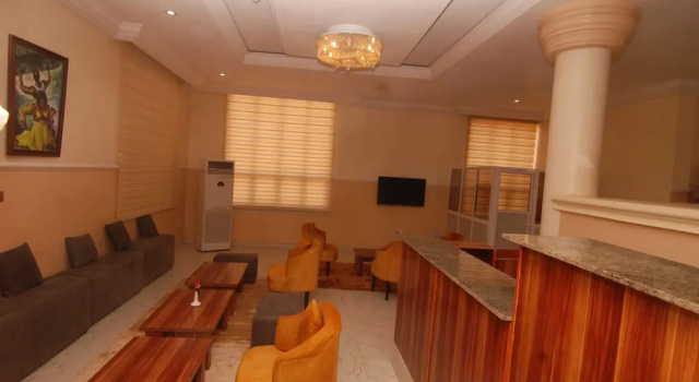 ALTA Hotels, Boek Hotel Bwari Hotels met Parkeerplaats, Parkeren