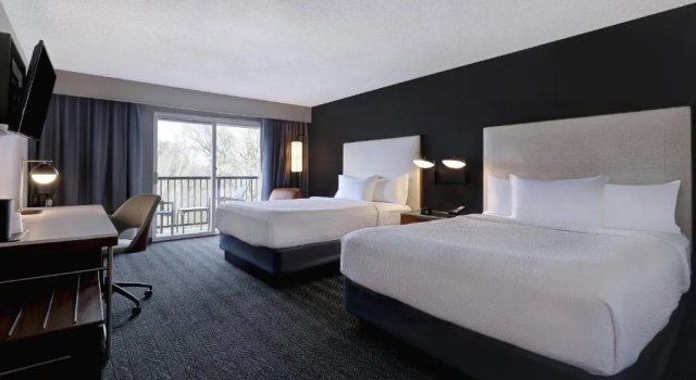 Четырёхместный номер Standard Courtyard by Marriott Portland Southeast/Clackamas