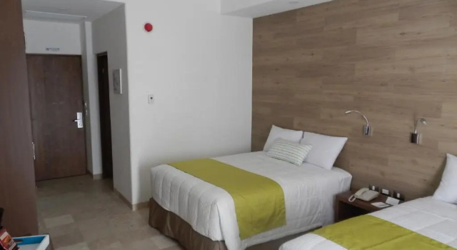 Четырёхместный номер Standard Hotel Catedral La Paz