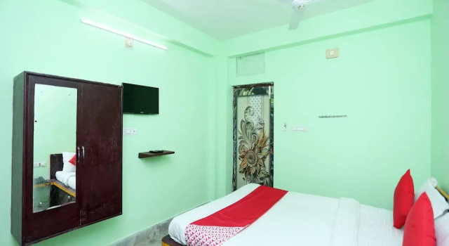 OYO 24642 Manorama Guest House