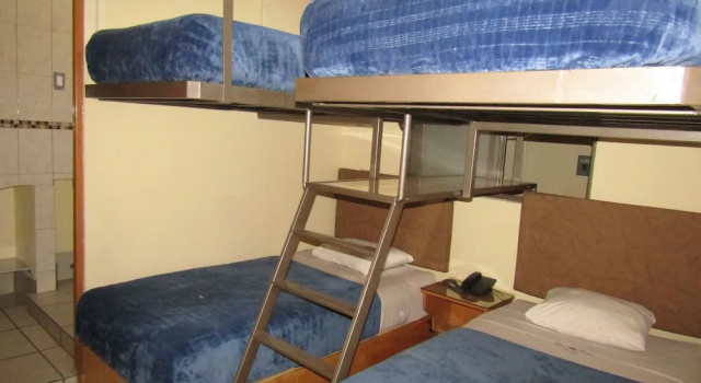 Deluxe cvadruplă cameră Hotel 1973