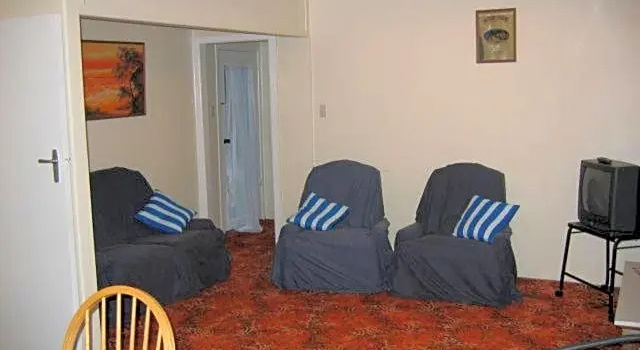 Бунгало с 3 комнатами Glow Worm Motel