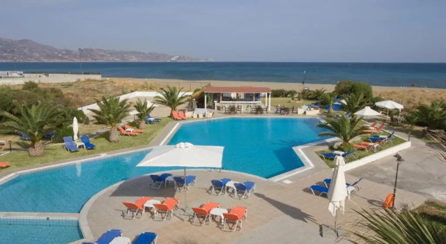 Трёхместный номер Standard с частичным видом на море Akti Corali Hotel