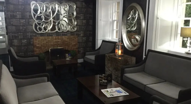 Huntly Arms, Rezervasyon Otel Aboyne Cairngorms