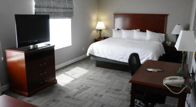 Номер Standard Hampton Inn & Suites Redding