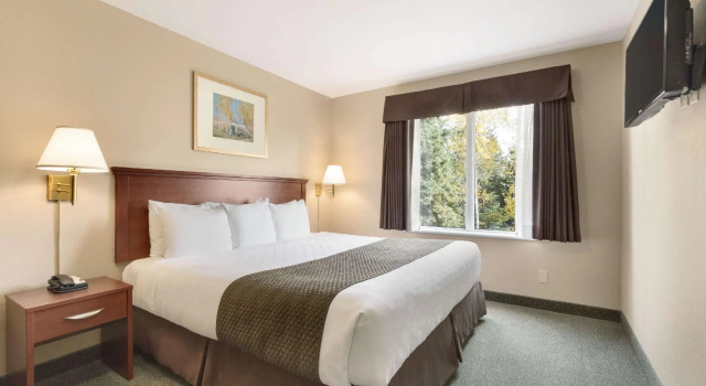 Двухместный люкс Days Inn by Wyndham Thunder Bay North