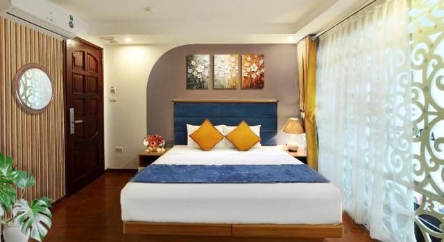 Двухместный номер Deluxe с балконом Hanoi Amorita Boutique Hotel & Travel
