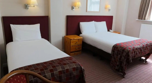 Семейный номер Standard King Charles Hotel