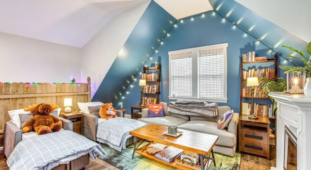 Close to Trails & Town! Artsy Apt in Frankfort, Забронировать Апартаменты/квартира Франкфорт штат Мичиган, рядом с Пляж Frankfort Beach