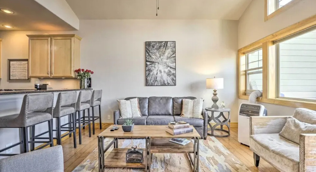 7 Mi to Slopes: Main Street Condo in Dillon