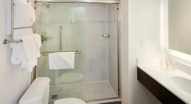 Номер Standard Hilton Garden Inn Reagan National Airport