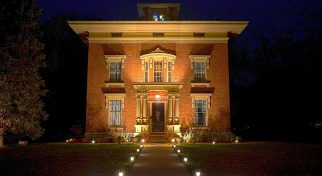 Villa DeWolf, Забронировать Вилла Коттеджи Иллинойс, Коттедж