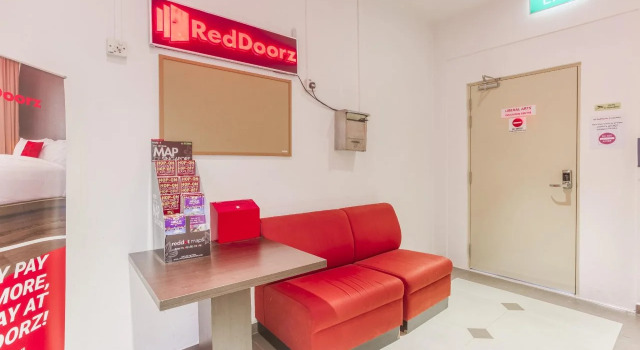 RedDoorz Suites @ Kembangan, 预订 酒店 Singapore 新加坡