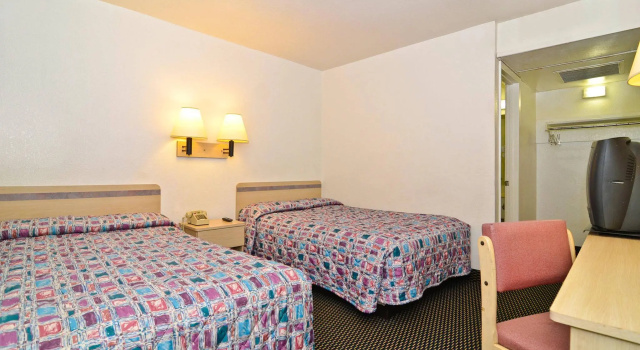 Budget Inn, Забронировать Отель Кахокия 