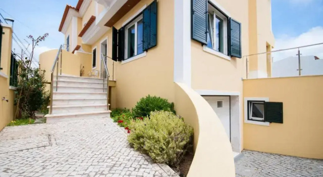 Binny's House, Забронировать Отель Кашкайш Estoril Coast