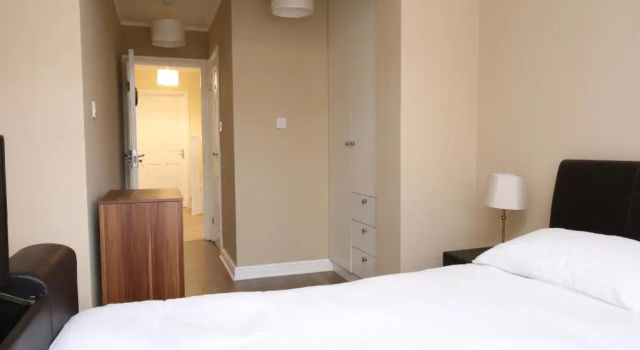Oxford City Boutique Home: "Oxford Collegiate Residence by AHG", Забронировать Отель Отели Котсуолда с парковкой, Парковка