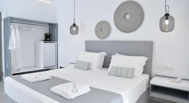 Полулюкс с видом на сад Crystal Mare Suites