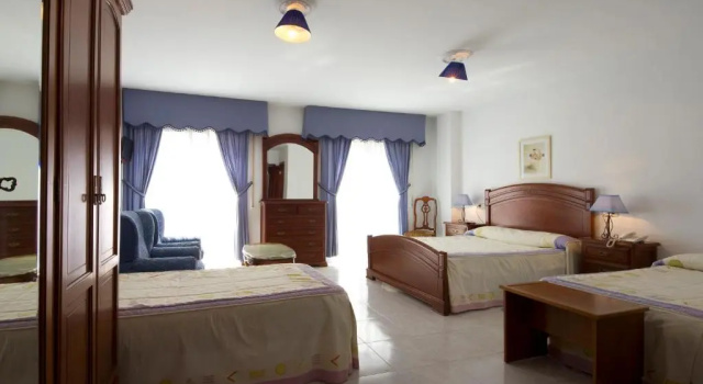 Трёхместный номер Standard Hotel Restaurante Xaneiro