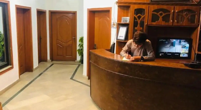 Kalash Hotel Lahore