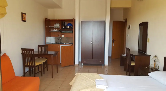 Студия с балконом Palirria Hotel & Studios