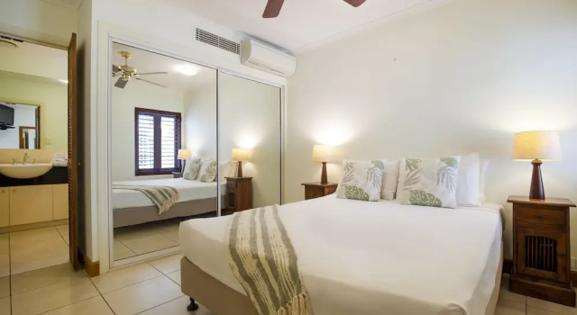Люкс с 3 комнатами с балконом The Mediterranean Port Douglas