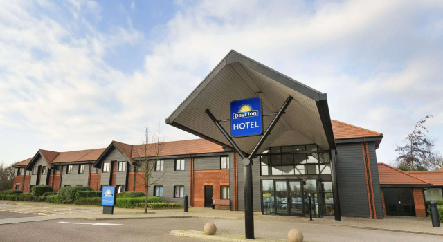 Days Inn by Wyndham Stevenage North, Забронировать Отель Болдок Хартфордшир